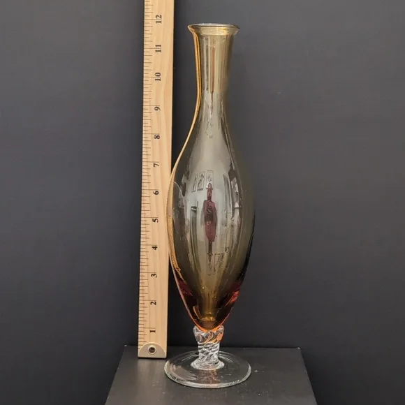 VGT,Amber Glass Vase with Twisted Clear Pedestal Base. - Picture 8 of 8
